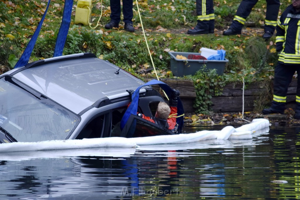 Einsatz BF Koeln PKW im See Koeln Esch P068.JPG - Miklos Laubert